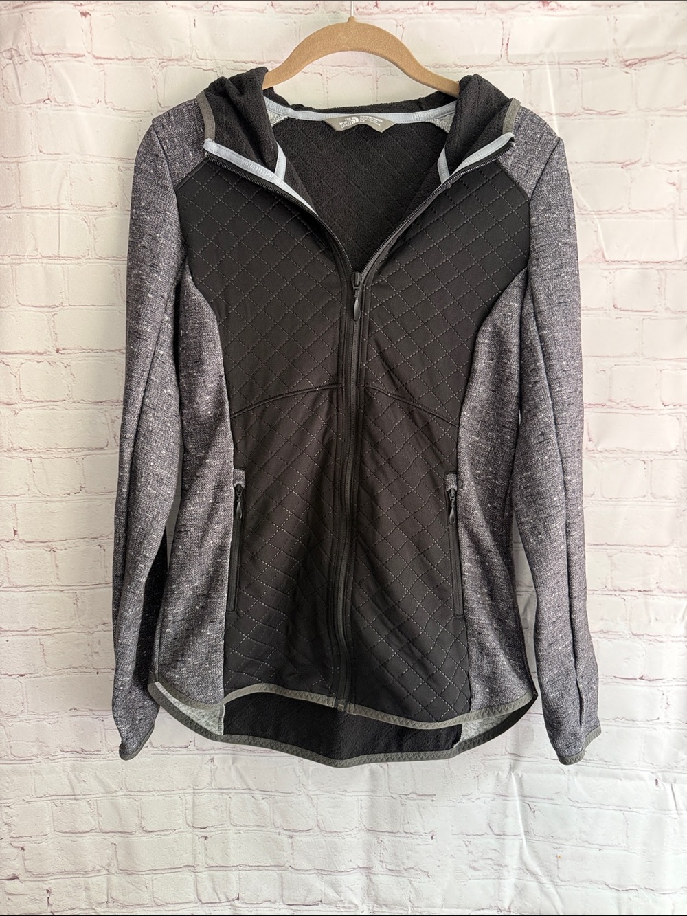 The North Face Women's Quilted Hooded Zip Up Sweatshirt - Black Grey Size Small
